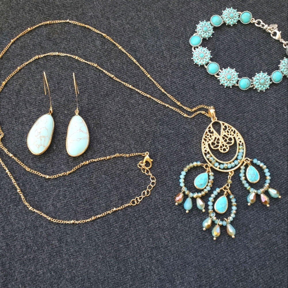 Turquoise colored set